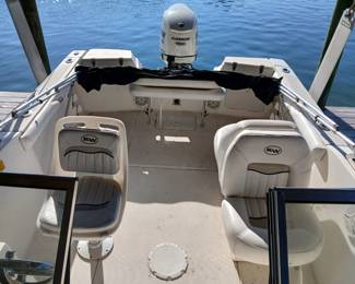 2009 20' Keywest Boat/Evinrude E-Tec 150, 2 Stroke Motor/174 hrs/UHF Standard Horizon Radio/Bimini Cover/JBL Stereo/Viper Prop/Recently Serviced & Detailed   $10,000