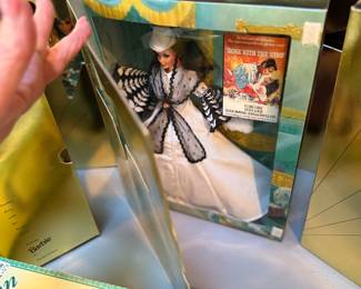 Gone with the Wind Dolls with Screen Set up 