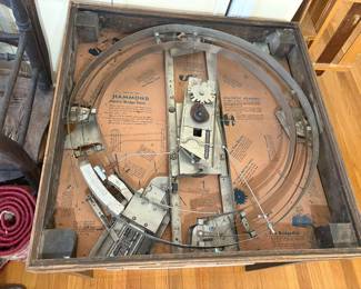 Hammond Electric Bridge Table