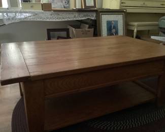 Very heavy sturdy Broyhill coffee table