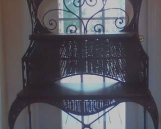 Cast iron bakers/plant rack.