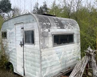 little trailer for a project: food standing space, chicken coop, etc