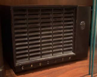 Vintage Crosley bakelite tube radio