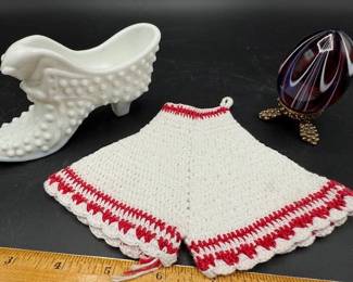 Fenton. Hobnail. HiBid link: https://modestlambestatesales.hibid.com/