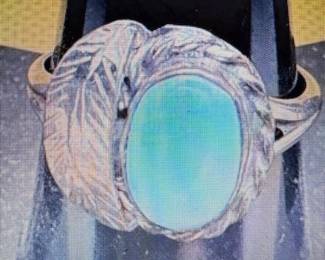 Ring. HiBid link: https://modestlambestatesales.hibid.com/