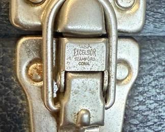 Excelsior. HiBid link: https://modestlambestatesales.hibid.com/