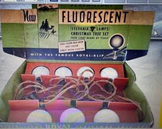 Christmas tree lamps. Royal - Klip. HiBid link: https://modestlambestatesales.hibid.com/