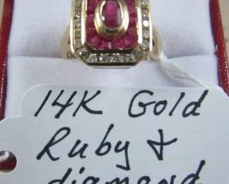 14K Gold Ruby & Diamond Ring