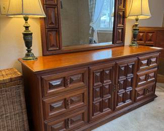 Ricardo Lynn & Co MCM Teak 6 Drawer / 2 Door Dresser with Mirror (72"W x 20"D x 32"/64"H)