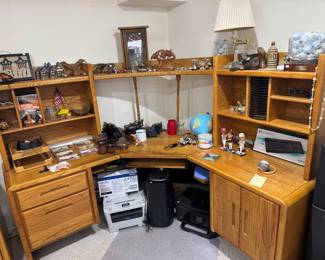 Officer Furniture, Computers & Trinkets 