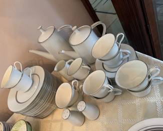 Noritake "Galaxy" Bone China (43pc)