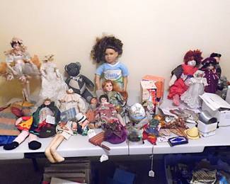 DOLLS ON TABLE
