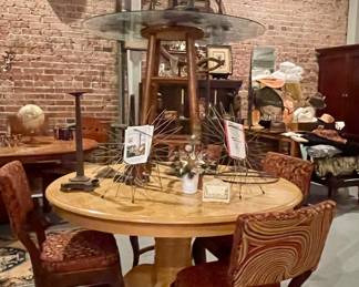 PEDESTAL TABLE, SET OF 4 CHAIRS