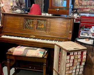 VINTAGE STING II PLAYER PIANO WITH STOOL, PLAYER PIANO MUSIC ROLLS, WOOD CRATE
