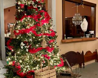 10 FOOT LIGHTED BALSAM HILL CHRISTMAS TREE