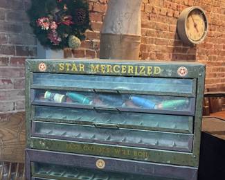ANTIQUE STAR MERCERIZED THREAD CABINET
