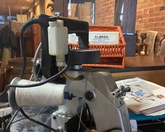 INDUSTRIAL BAG SEWING MACHINE