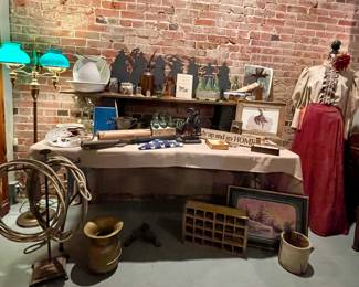 DOUBLE GLOBE FLOOR LAMP, WESTERN DECOR, VINTAGE DRESS ON MANNEQUIN