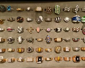 MEN’S AND WOMEN’S COSTUME RINGS