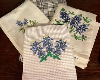 BLUEBONNET KITCHEN TOWELS