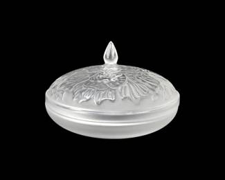 113 LaliqueFranceFrostedCrystalFloralLiddedPowderBox