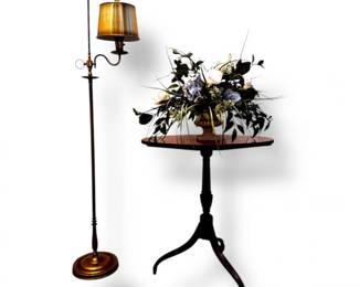 71 BakerTiltTopTableBrassPineappleFloorLampFloralArrangement