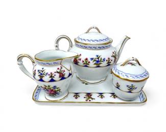 109 BernardaudLimogesChateaubriandBleuTeaTriowTray