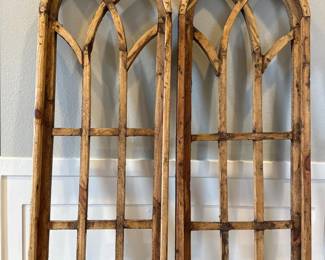 39 36RusticFarmhouseStyleDistressedWoodCathedralArchFrames