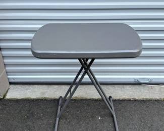 31 LifetimeFoldingPlasticTable