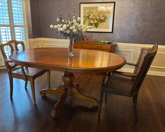 Diningroom set - mismatched chairs