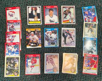 Vintage sports trading cards: NHL
