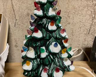 Holland Mold ceramic tree