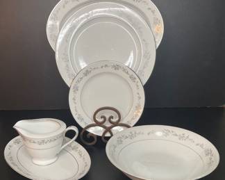 Royal M by Saji Japan China set 