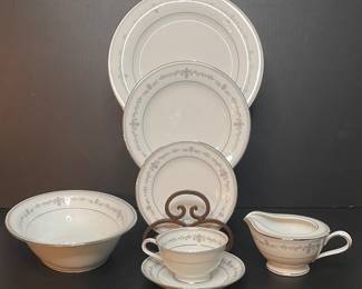 Noritake Maria China set vtg