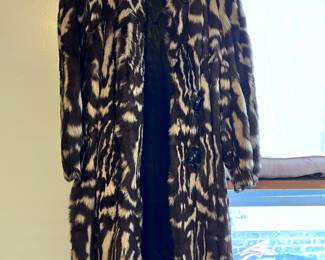 Brown & Cream Patterned Vintage Fur Coat