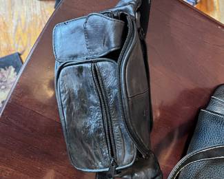 leather fanny pack 