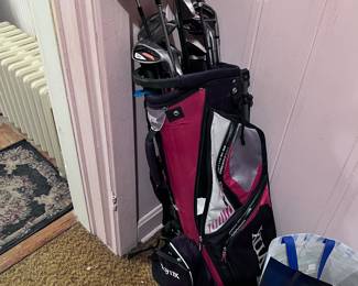 Complete Golf Club Set with Carry Bag – Multiple Irons & Woods
