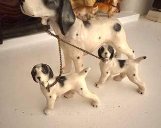 Chained Hound Dog Family Figurines – Mama Dog & Puppies Japan