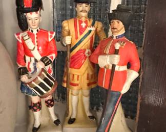 Set of 3 Hand-Painted British Military Figurines – Highland Drummer & Guardsmen