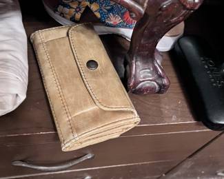 Vintage Tan Faux Leather Trifold Wallet with Snap Closure
