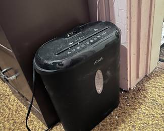 Ativa Shredder working 
