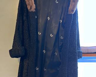 Vintage Stratford Fur Co. Chicago Mink & Persian Lamb Full-Length Coat – Elegant Classic Luxury