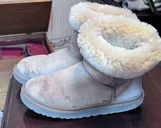Worn UGG boots size 7 
