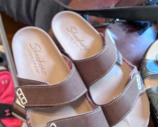 Skechers Luxe Foam Brown Double-Strap Sandals