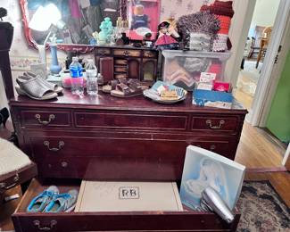 Vintage Estate Bedroom Lot – Wooden Dresser, Shoes, Crochet Blankets, Collectibles, Perfume, Decor & Miscellaneous Household Items