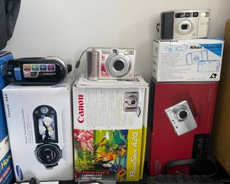 Vtg. Cameras, Cannon, Nikon, Samsung and Casio