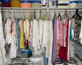 Large collection of vintage linens & bedding