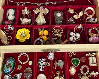Vintage & modern brooches pins