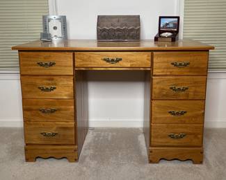Vtg. Sumter desk