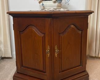 Vtg. hexagonal accent/storage side table